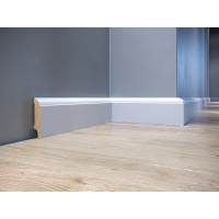 Biała drewniana listwa przypodłogowa AGAT 68 68x16 mm